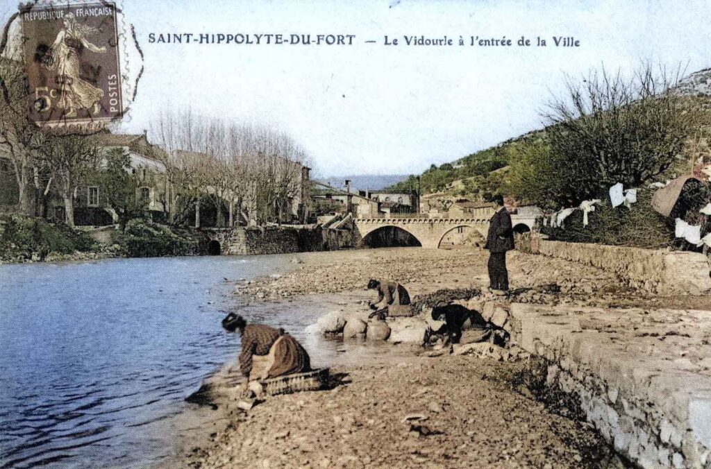 Lavandières en aval du moulin