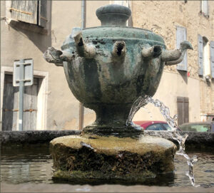 Fontaine cigaloise