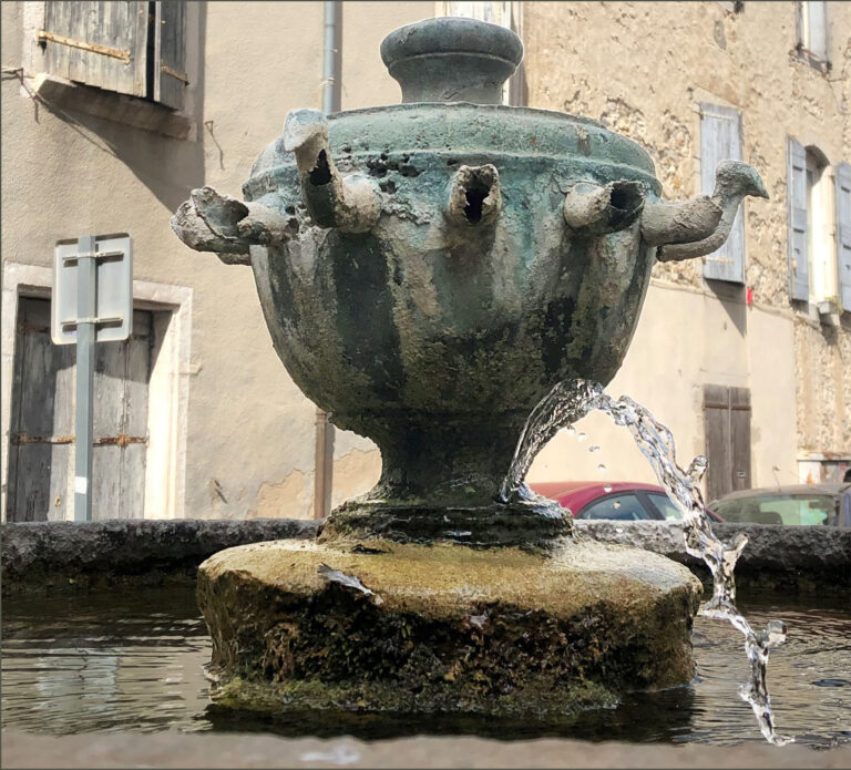 Fontaine cigaloise