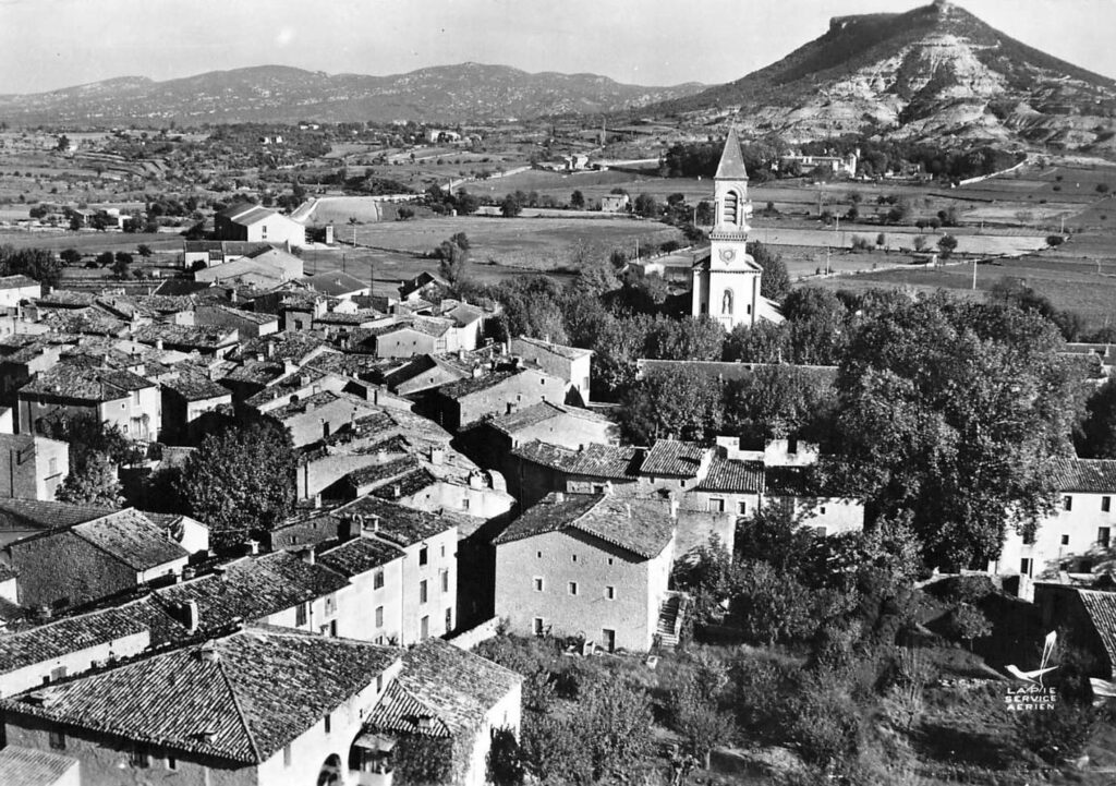 Pompignan - Vue aérienne depuis l'ouest